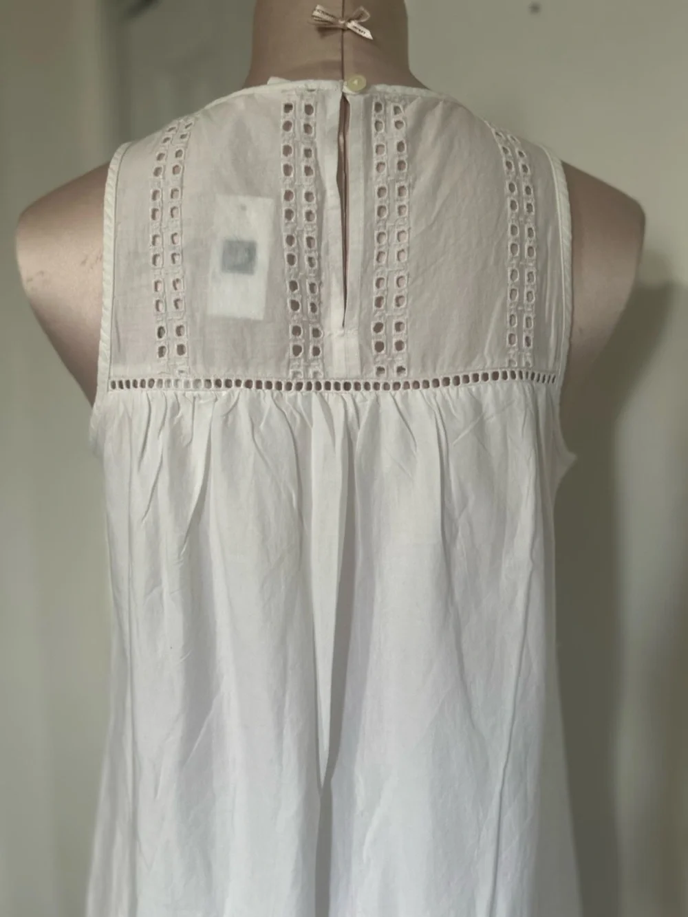 GAP White Sleeveless Eyelet Midi Dress with Ruffle Hem - Picture 6 of 12